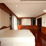 Rent 4 bedroom apartment of 380 m² in Bangkok