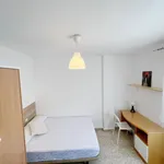 Rent 4 bedroom apartment in Granada