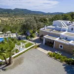 Rent 6 bedroom house in Ibiza