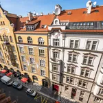 Pronajměte si 1 ložnic/e byt o rozloze 67 m² v Prague