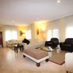 Rent 3 bedroom house of 260 m² in orihuela costa 