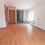 Rent 5 bedroom house of 373 m² in Leiria