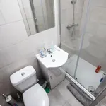 Rent 6 bedroom flat in Birmingham