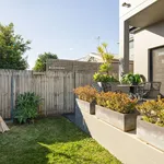 Rent 3 bedroom house in Earlwood