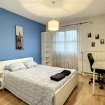 Appartement de 63 m² avec 4 chambre(s) en location à 13