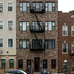 Rent 4 bedroom apartment in Brooklyn