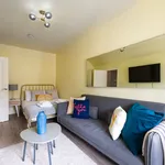 Rent 1 bedroom apartment of 35 m² in London