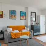 Rent 1 bedroom apartment of 23 m² in Paris