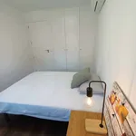 Rent a room of 120 m² in Madrid