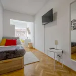 Rent a room of 180 m² in madrid