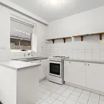 Rent 1 bedroom apartment in St Kilda East