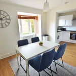 Rent 2 bedroom apartment in Crawley