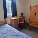 Rent 4 bedroom flat in Olney