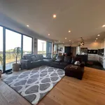 Rent 6 bedroom house in Waitākere Ranges