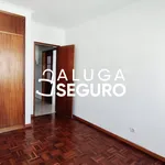 Rent 3 bedroom apartment of 88 m² in Seixal