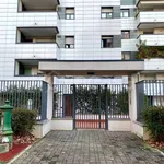 Rent 2 bedroom apartment of 60 m² in Milano