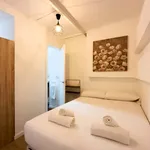 Rent 1 bedroom apartment of 30 m² in Barcelona