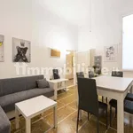 Rent 4 bedroom apartment of 150 m² in Florence