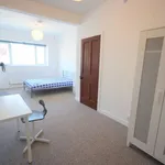 Rent 4 bedroom apartment in Wales