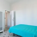 Rent 7 bedroom apartment in Granada