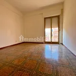 Affitto 5 camera appartamento di 109 m² in Palermo