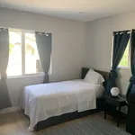 Rent a room in Canoga Park