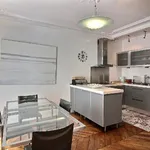 Appartement de 1200 m² avec 3 chambre(s) en location à Paris