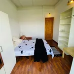 Rent a room of 160 m² in Madrid