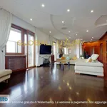 Rent 4 bedroom apartment of 265 m² in Rome