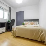 Rent 4 bedroom apartment in Valencia