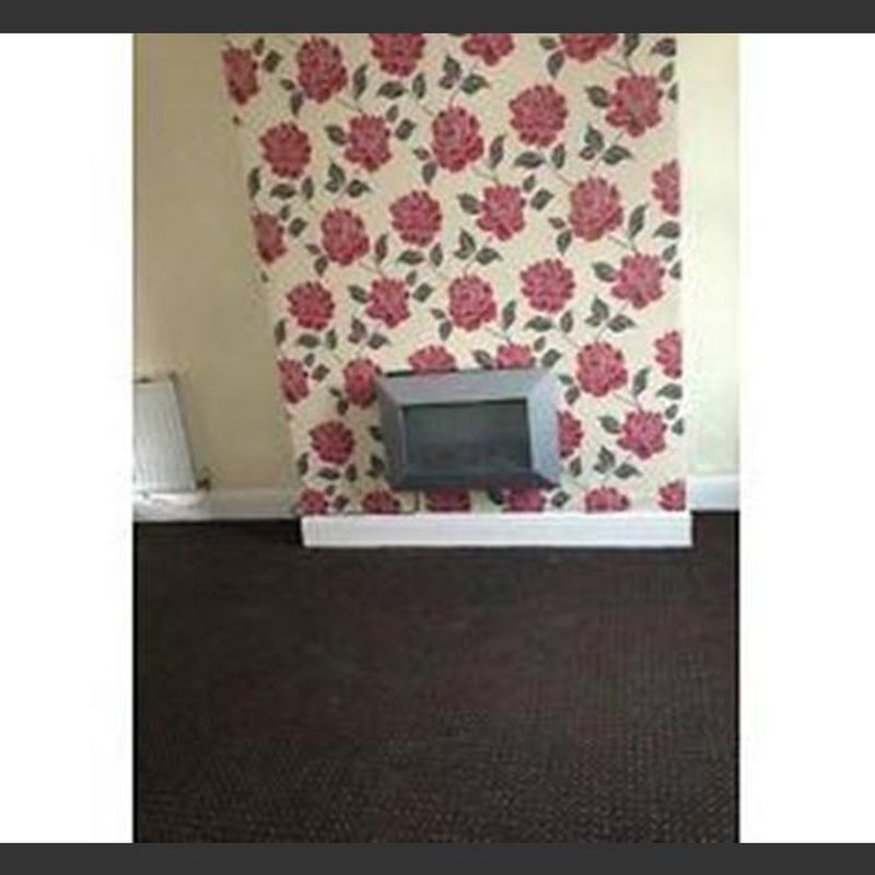 2 bedroom end of terrace house for rent Godley