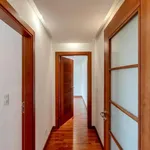 Rent 2 bedroom apartment of 128 m² in lisbon