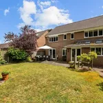 Rent 5 bedroom house in South East England