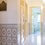 Rent a room of 60 m² in lisbon