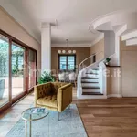 Rent 5 bedroom apartment of 250 m² in Como