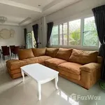 Rent 4 bedroom house of 158 m² in Phuket