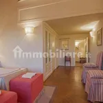 Rent 4 bedroom apartment of 50 m² in Florence