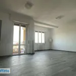 Rent 2 bedroom apartment of 55 m² in Milan