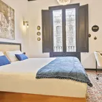 Rent 4 bedroom apartment of 250 m² in Barcelona