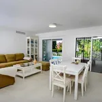 Rent 4 bedroom house of 1700 m² in Marbella