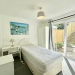 Rent 4 bedroom house in South East England