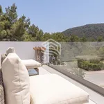 Rent 4 bedroom house in Cala Llonga