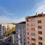 Appartement de 355 m² avec 1 chambre(s) en location à Lyon