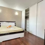 Appartement de 101 m² avec 7 chambre(s) en location à Bobigny