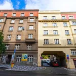 Pronajměte si 2 ložnic/e byt o rozloze 42 m² v Prague