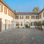 Rent 5 bedroom apartment of 180 m² in Monza