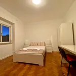 Rent 4 bedroom apartment in Lisbon