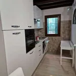 Rent 3 bedroom apartment of 90 m² in Padua