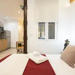 Rent 4 bedroom apartment of 55 m² in Madrid