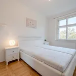 Pronajměte si 3 ložnic/e byt o rozloze 70 m² v Prague